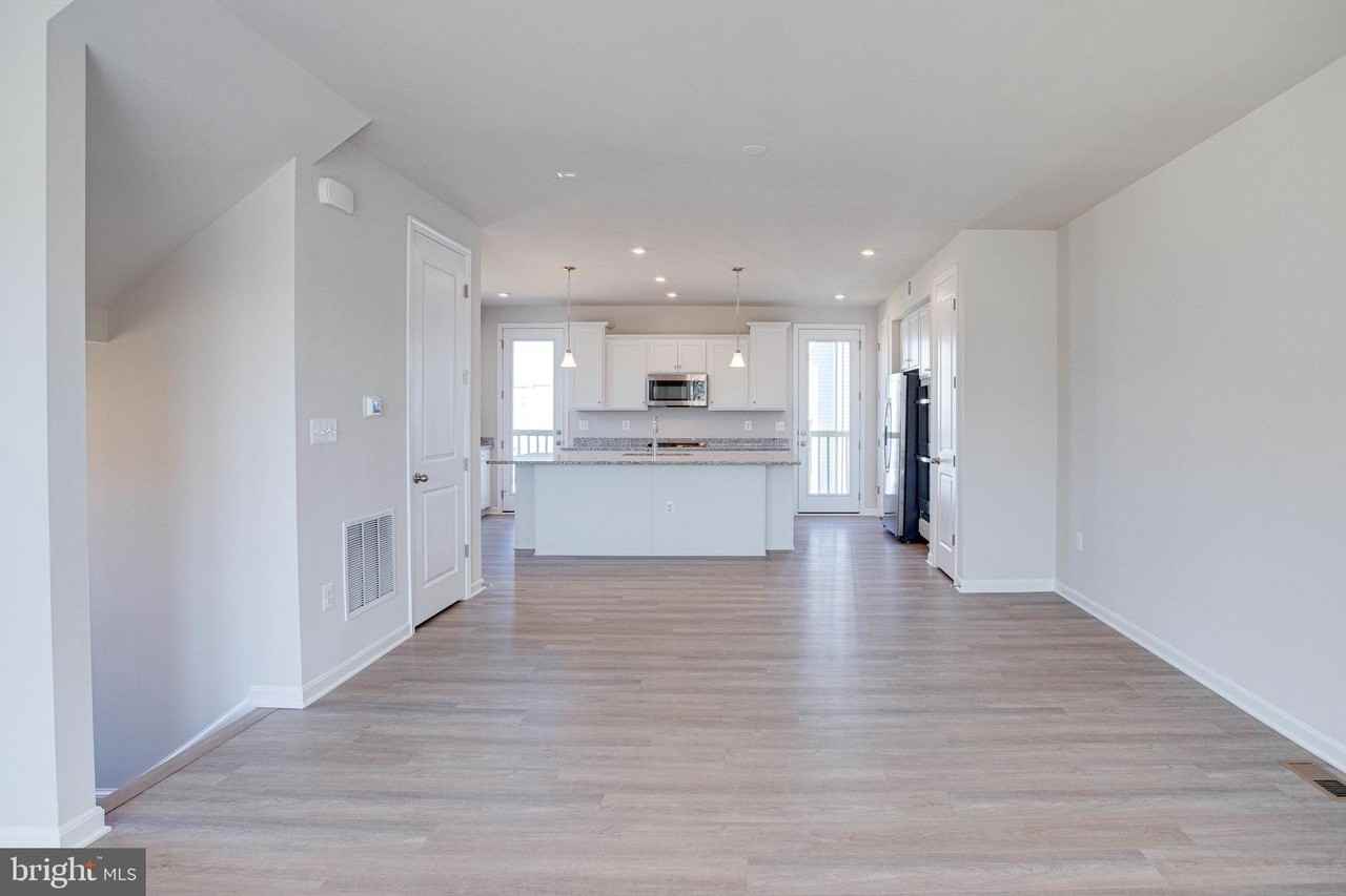 3978 Shire Meadow Ln - Photo 3 of 32