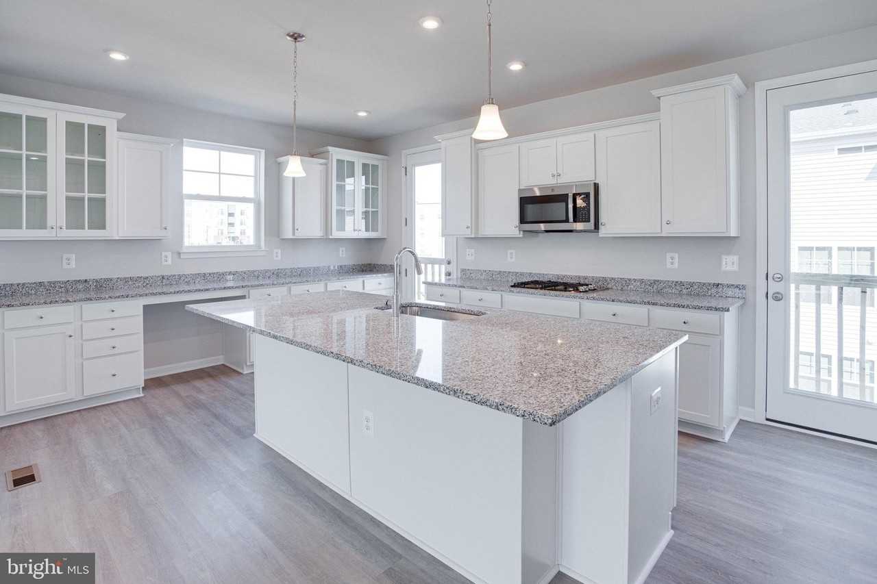 3978 Shire Meadow Ln - Photo 6 of 32