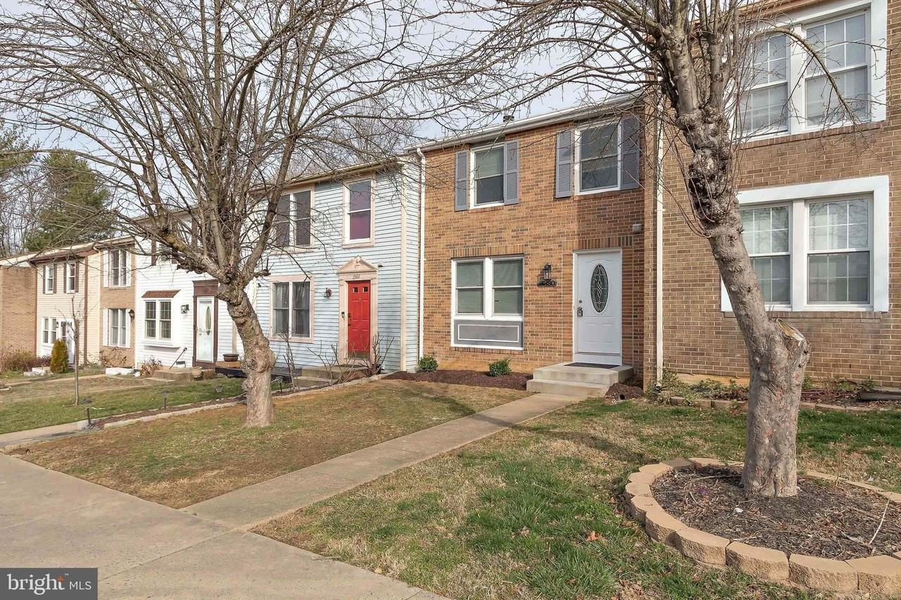 3380 Longbow Ct - Photo 2 of 41