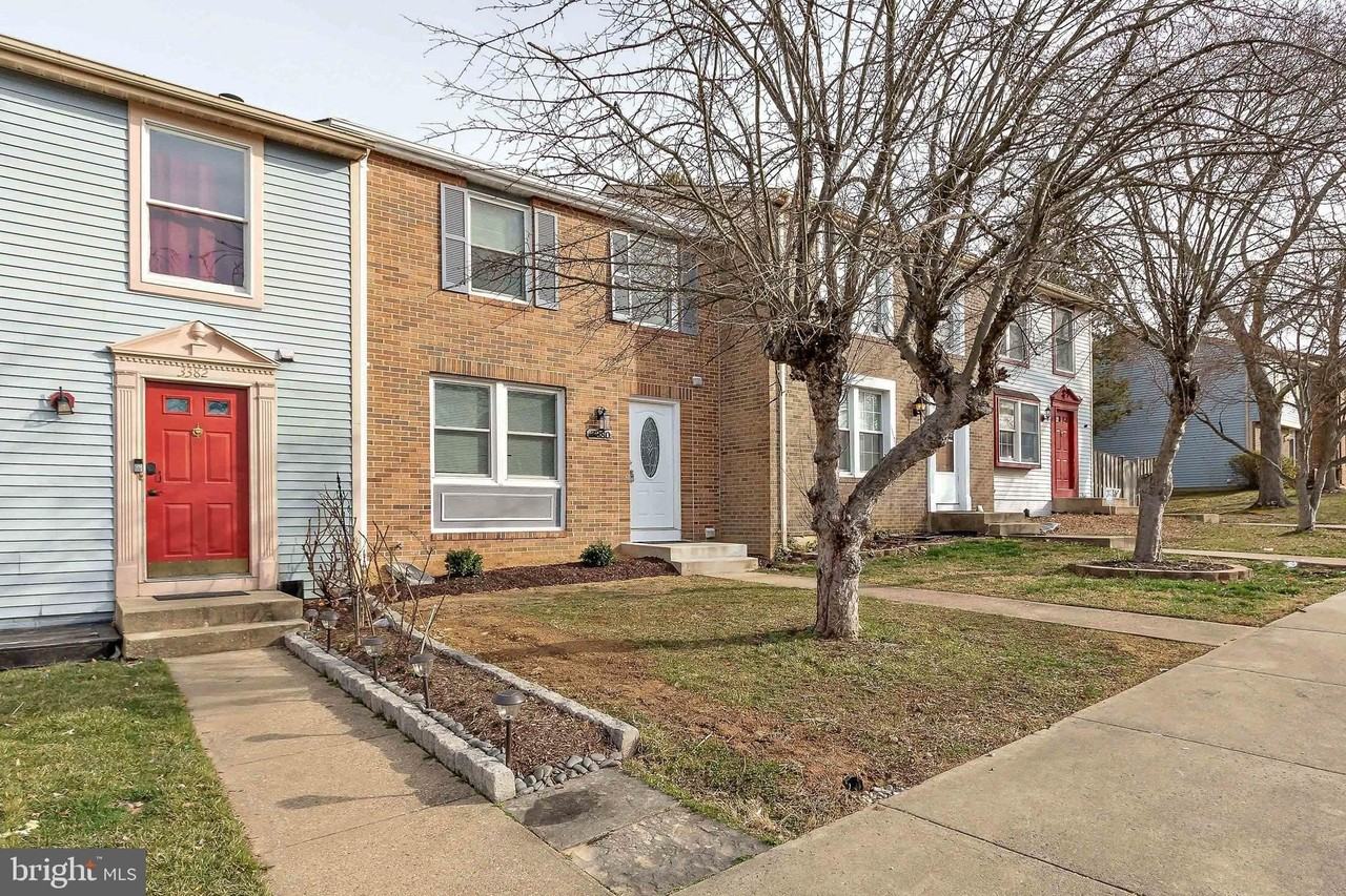 3380 Longbow Ct - Photo 3 of 41