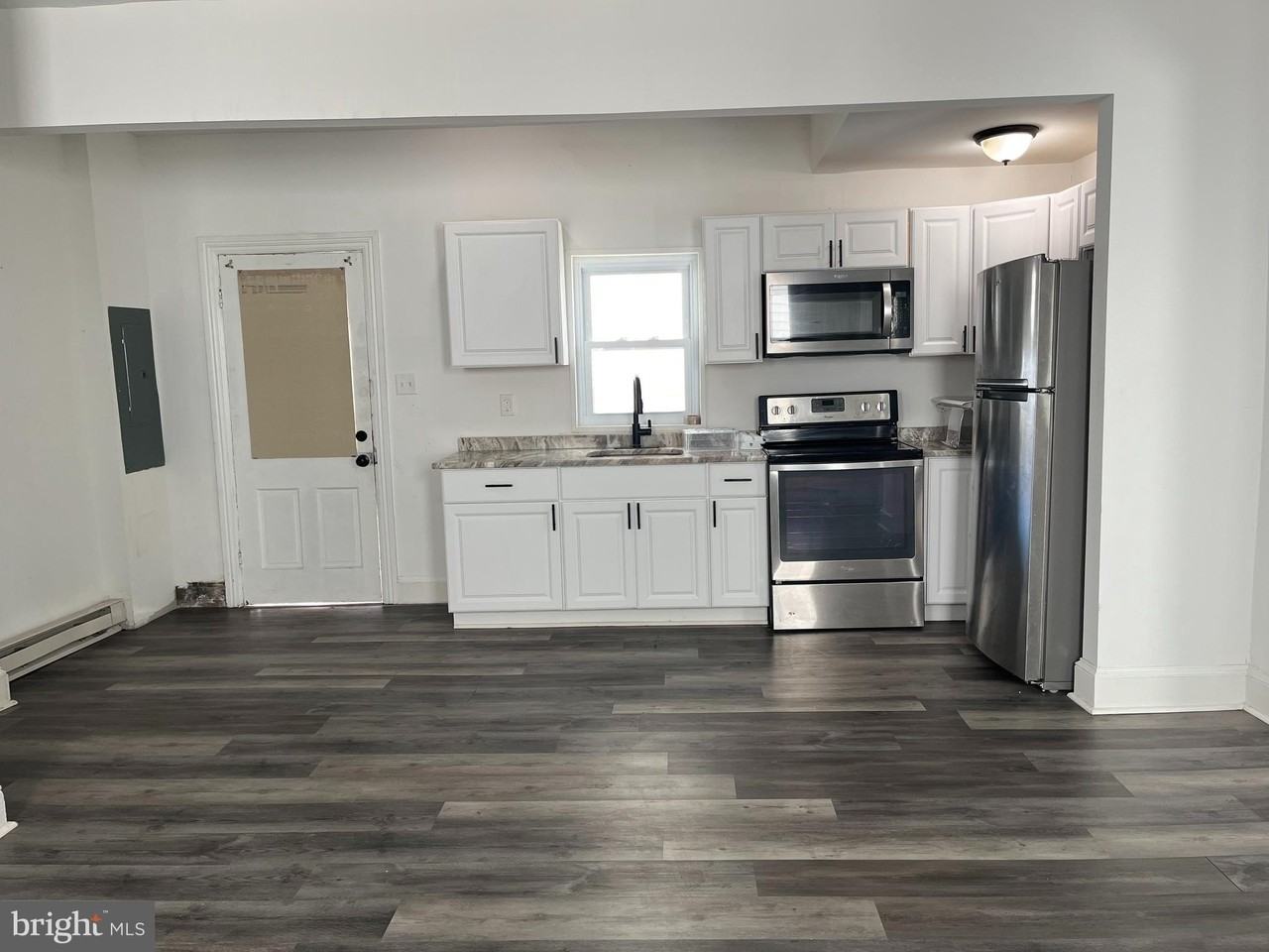 113B W John St Unit B - Photo 7 of 20