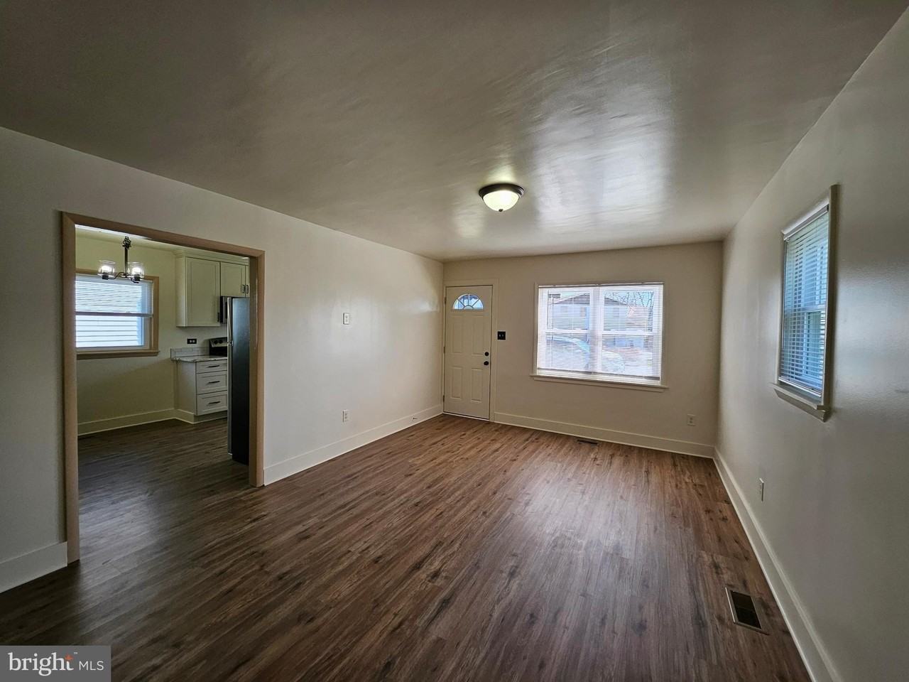 729 Faulkner Ave - Photo 4 of 11