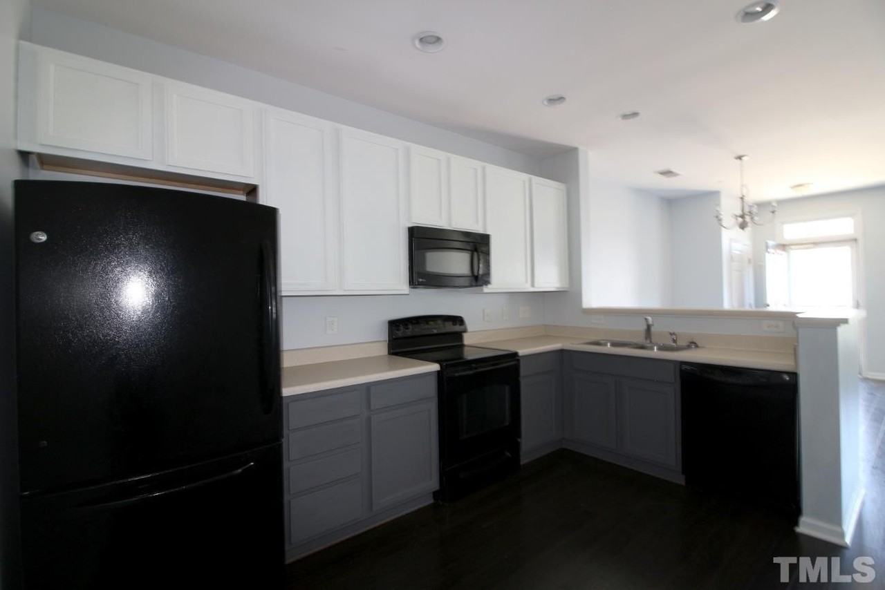 1121 Consortium Dr Unit 114 - Photo 6 of 17