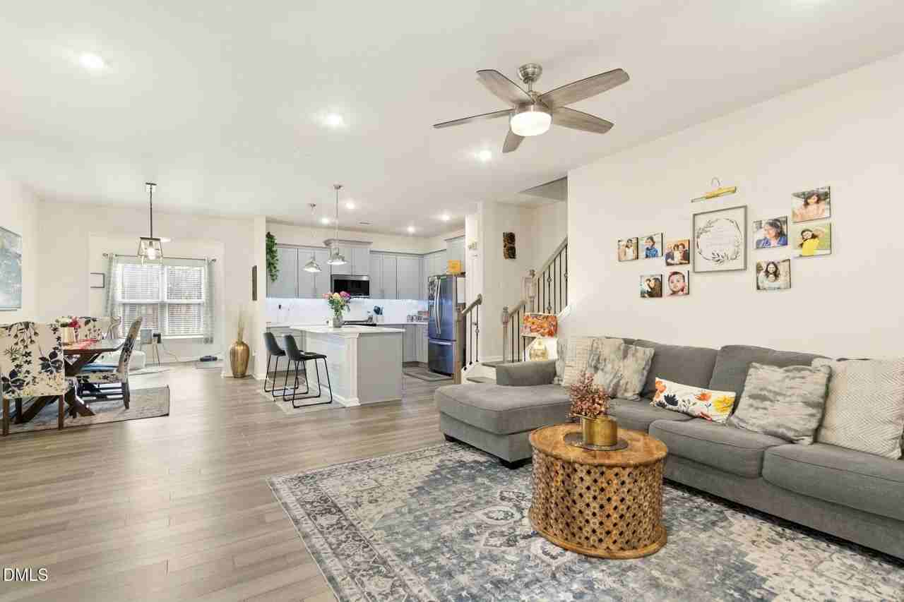 1209 Citadel Ave - Photo 6 of 31