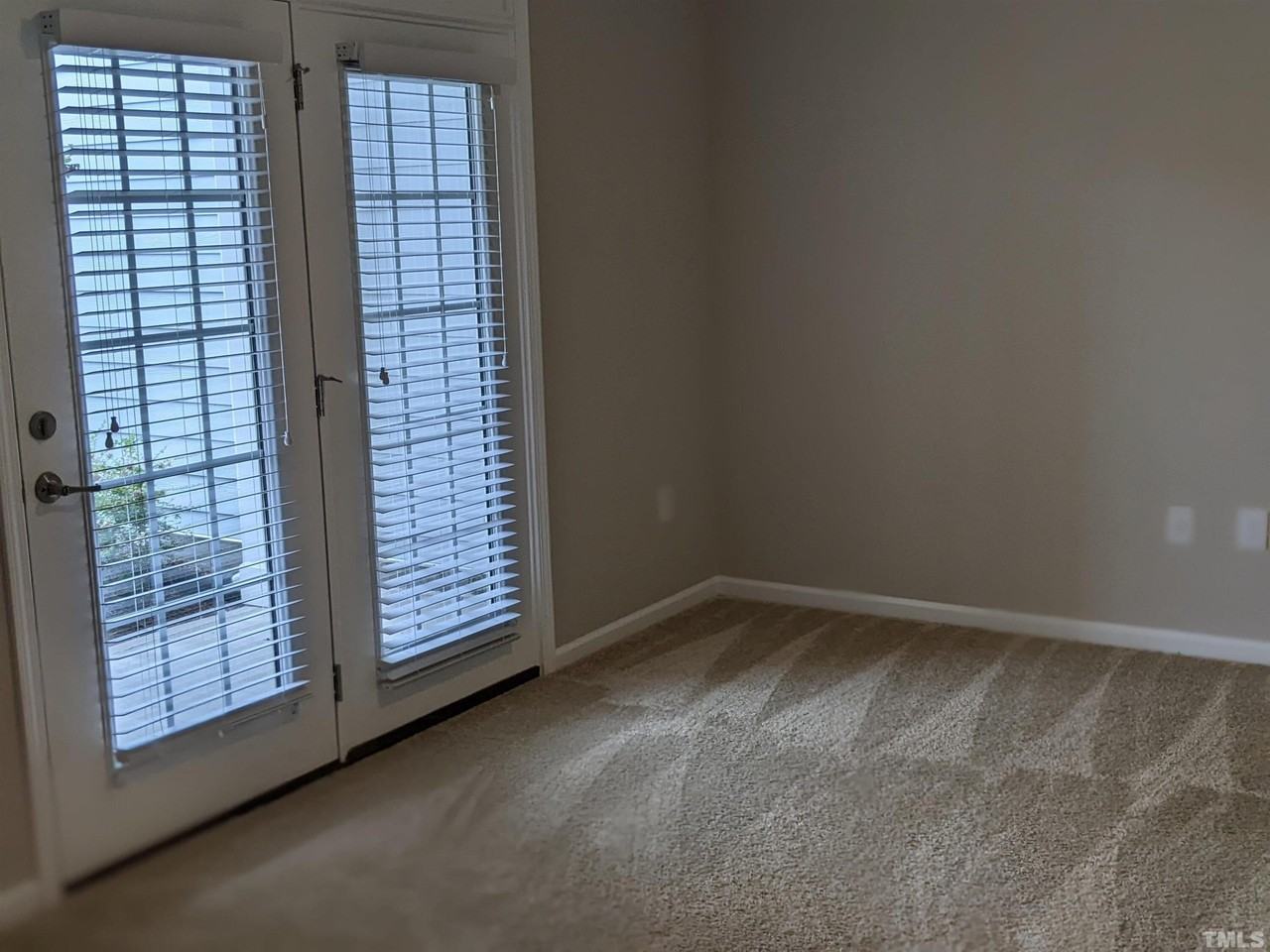 1976 Austin Ridge Pkwy - Photo 2 of 21