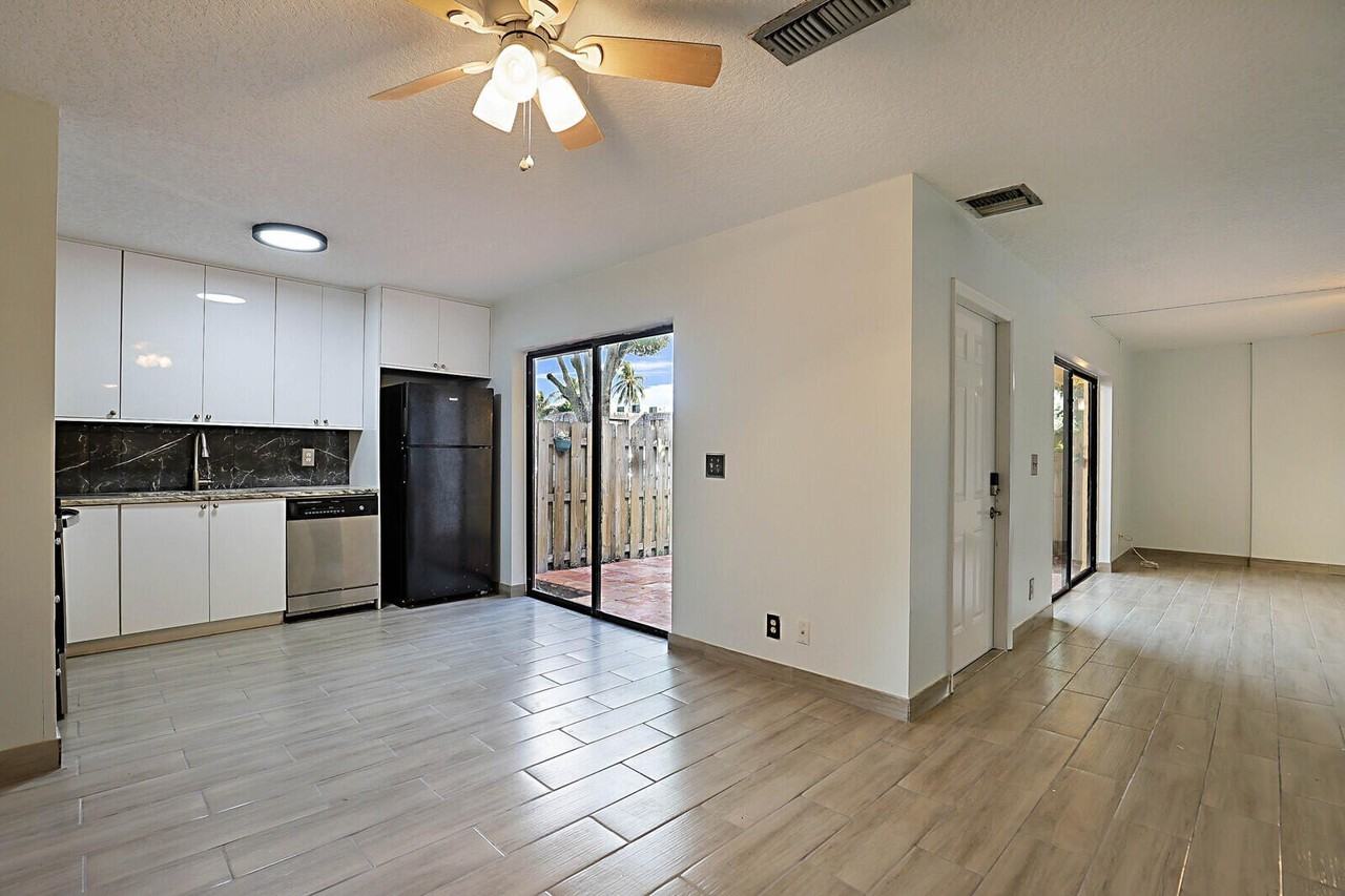 253 Woodland Rd - Photo 3 of 27