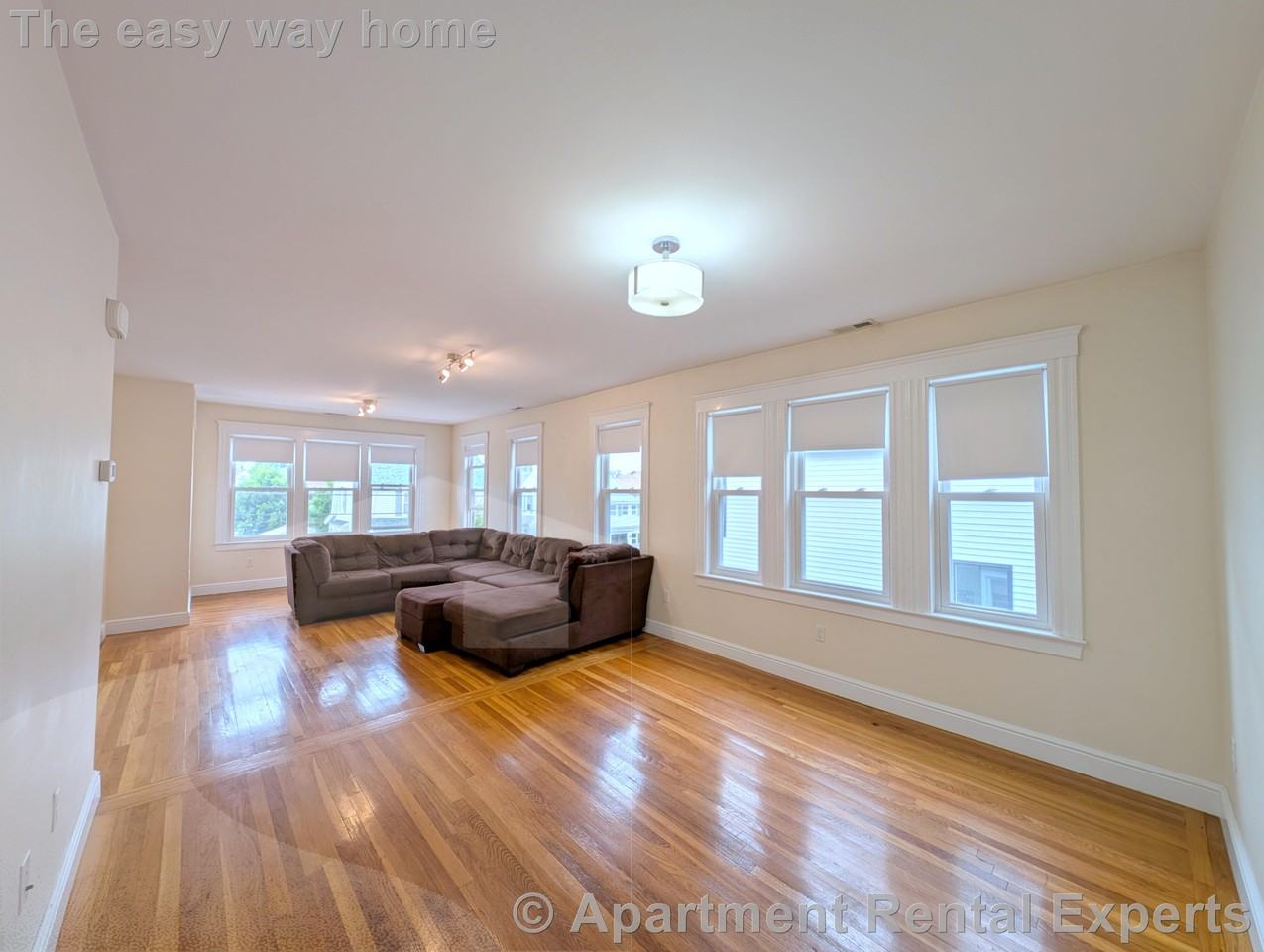 79 Bonner Ave #2 - Photo 4 of 26