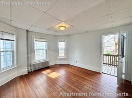 featured image of 185 Lowell St #1R