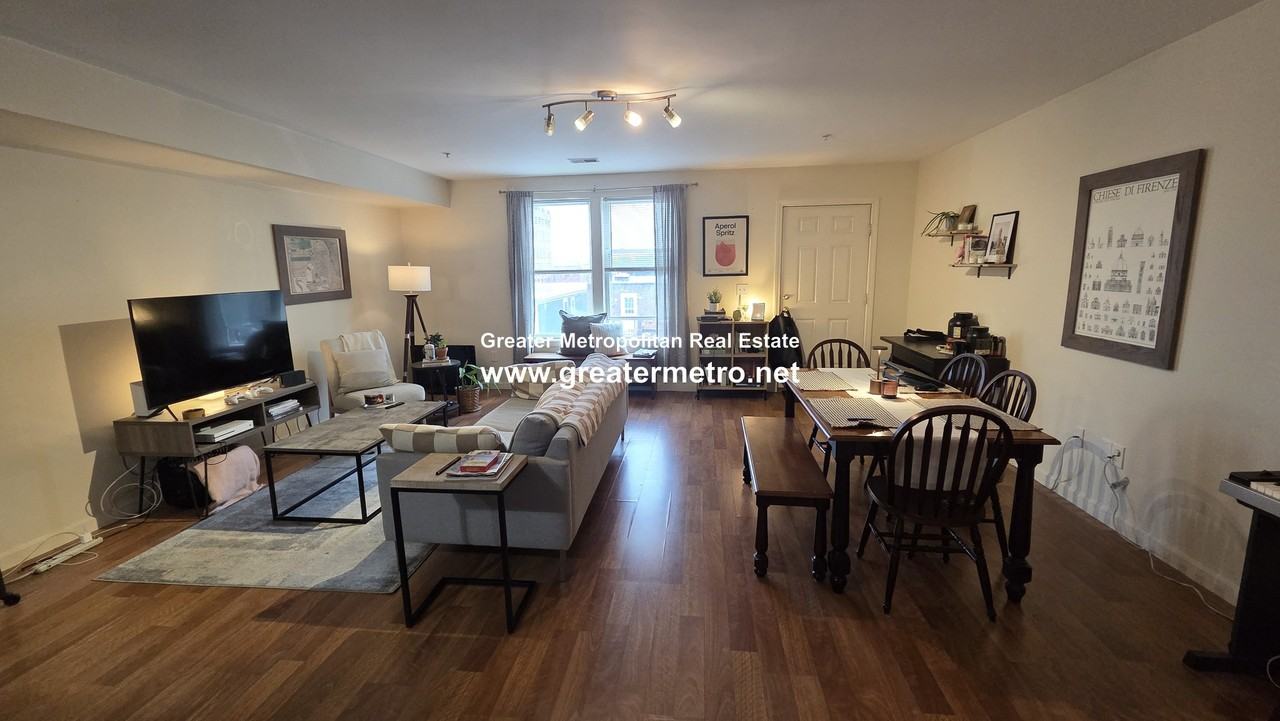 41 Chelsea St #4 - Photo 5 of 17