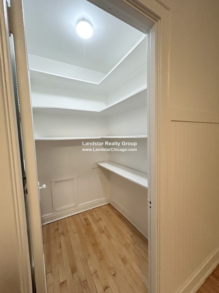 2901 N Kilbourn Ave #2 - Photo 2 of 15