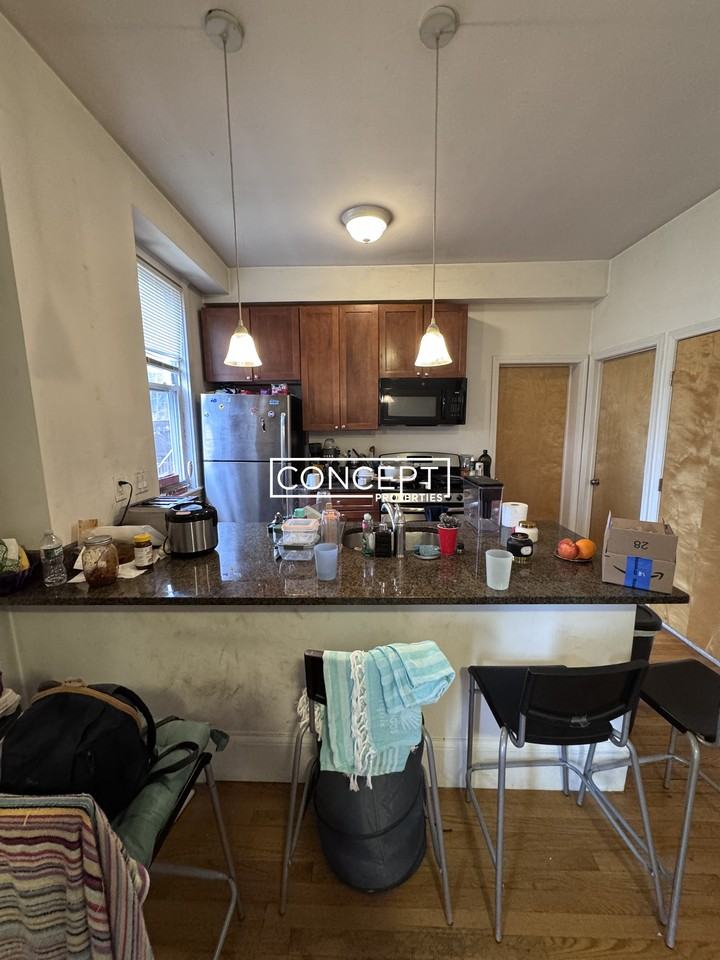 38 Newton St #1 - Photo 4 of 33