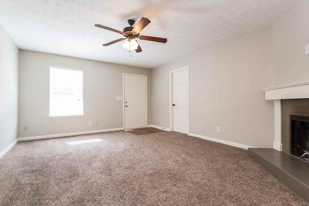 1169 Granite Ln - Photo 2 of 15