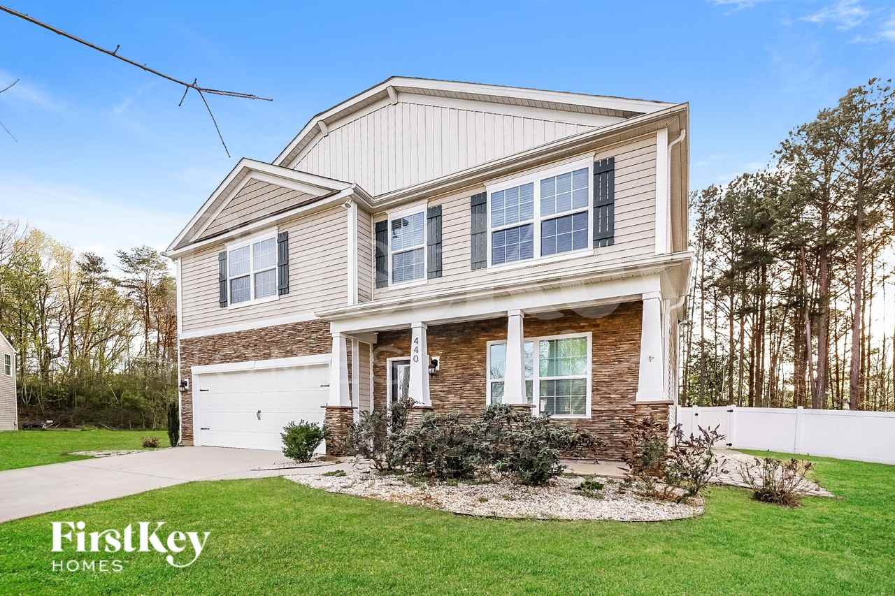 440 Wheat Field Dr - Photo 2 of 19