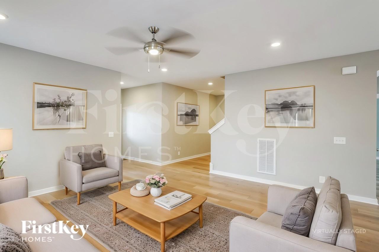 1149 Alcove Way - Photo 4 of 19