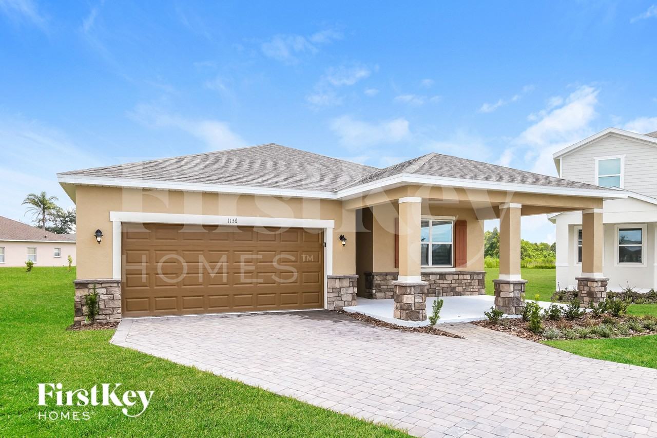 1136 Spokane Pt - Photo 2 of 21