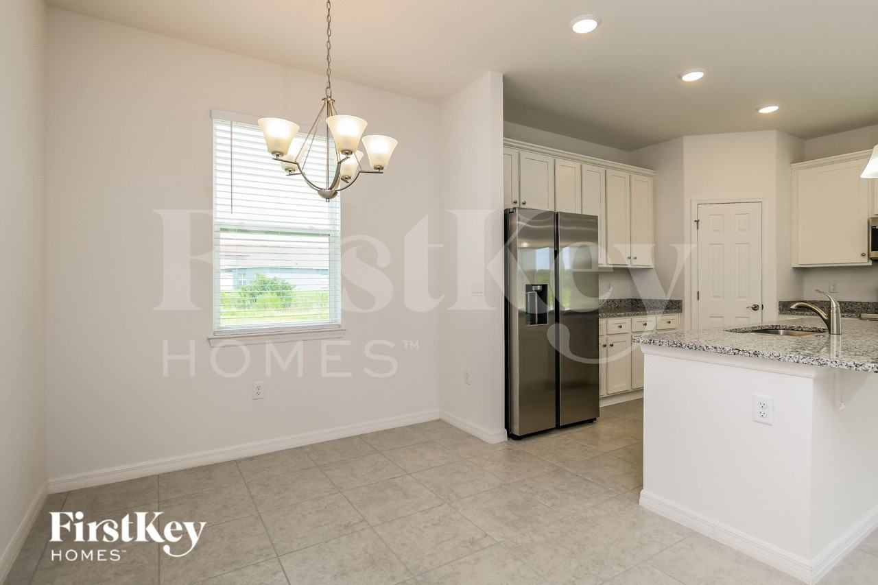 1136 Spokane Pt - Photo 5 of 21