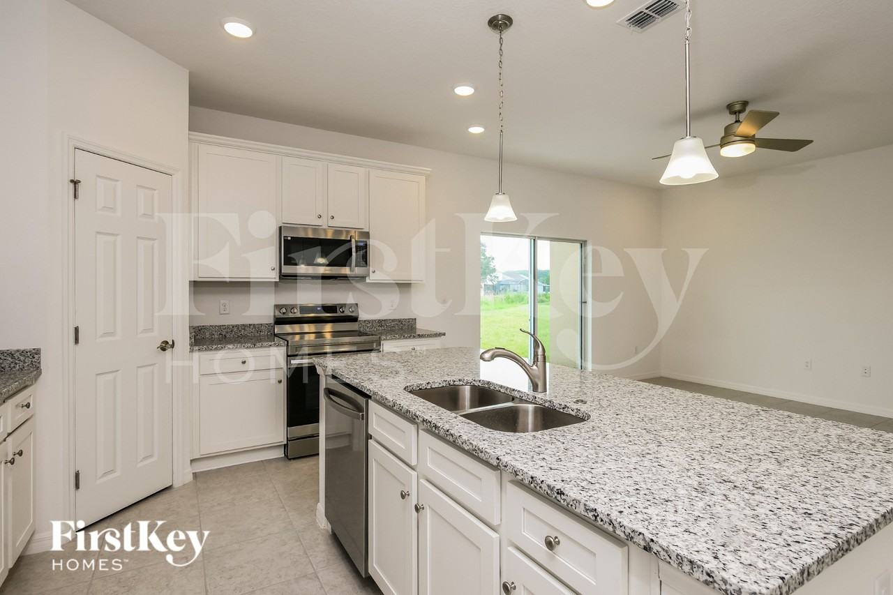 1136 Spokane Pt - Photo 7 of 21