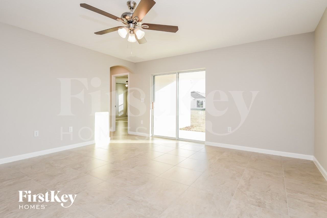 618 Lindbergh Way - Photo 3 of 15