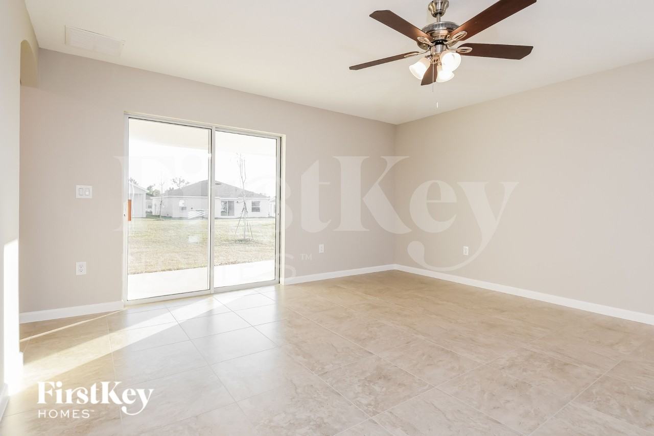 618 Lindbergh Way - Photo 4 of 15