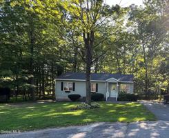 featured image of 21 S Loughberry Rd