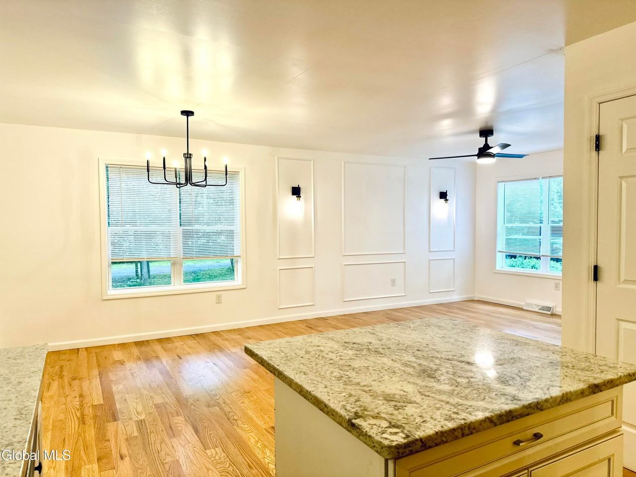 21 S Loughberry Rd - Photo 6 of 28