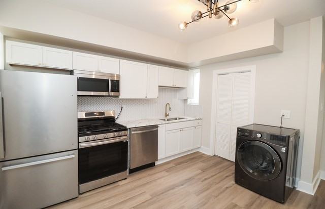 6110 S Saint Lawrence Ave Apt 3 - Photo 6 of 12