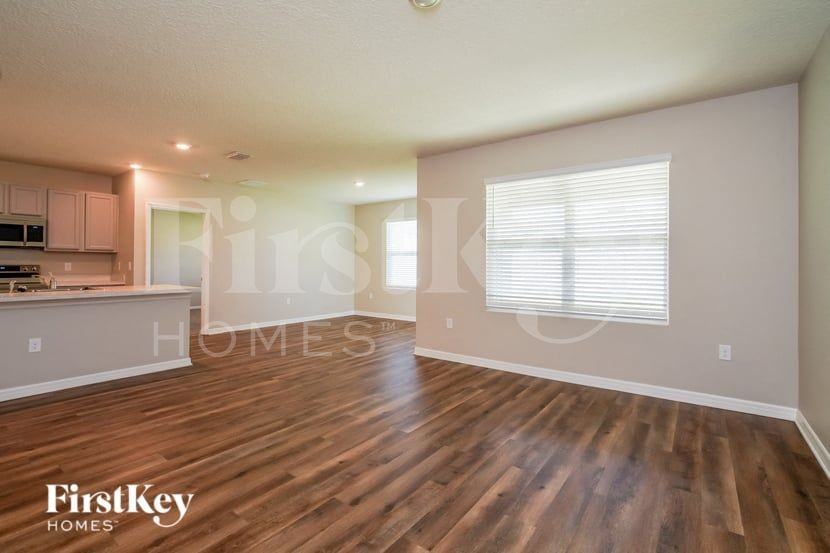 2741 Grand Central Ave - Photo 3 of 15