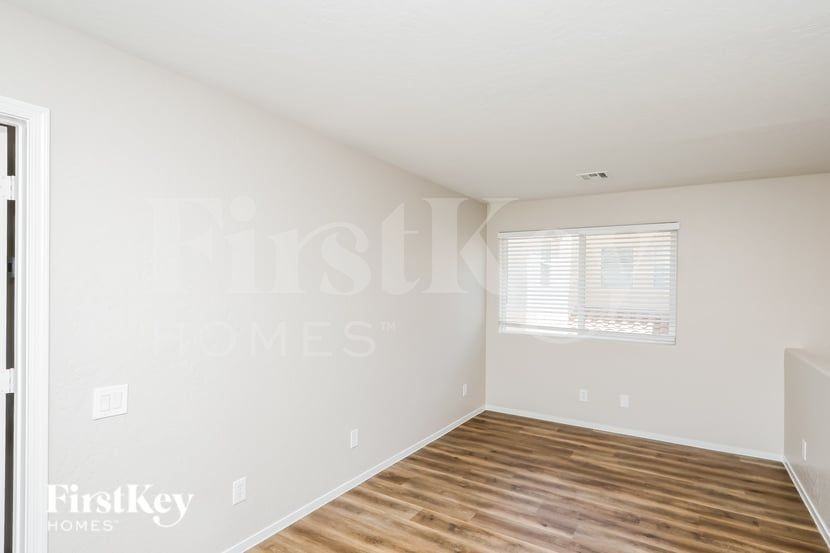 2842 Dalsetter Dr - Photo 7 of 15