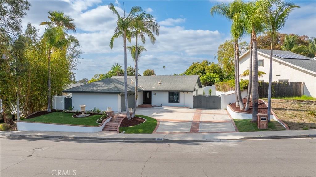 25981 Cordillera Dr - Photo 3 of 33