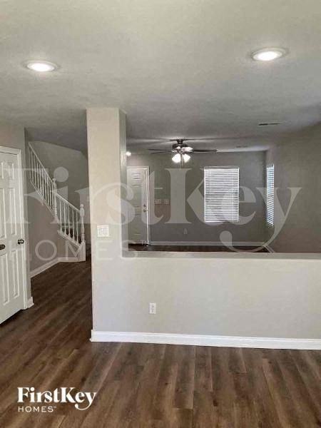 7218 Forefather St - Photo 3 of 10