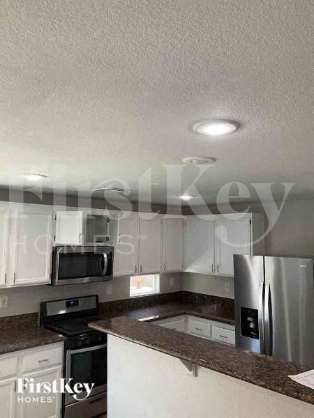 7218 Forefather St - Photo 5 of 10