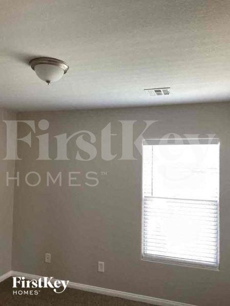 7218 Forefather St - Photo 6 of 10