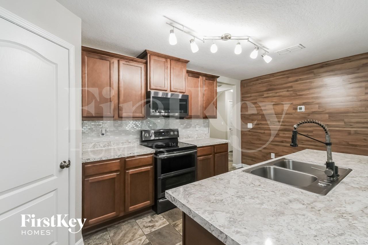 1958 Tyson Lake Dr - Photo 7 of 15