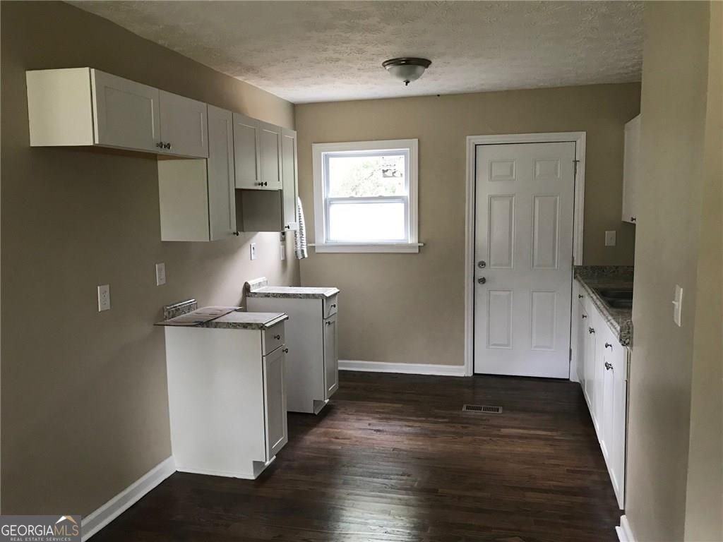 839 Mimosa Dr - Photo 7 of 8