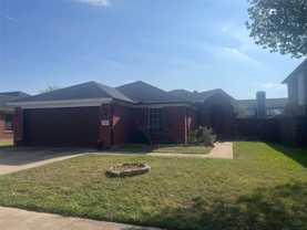 1825 Kingsbrook Trl - Photo 1 of 1