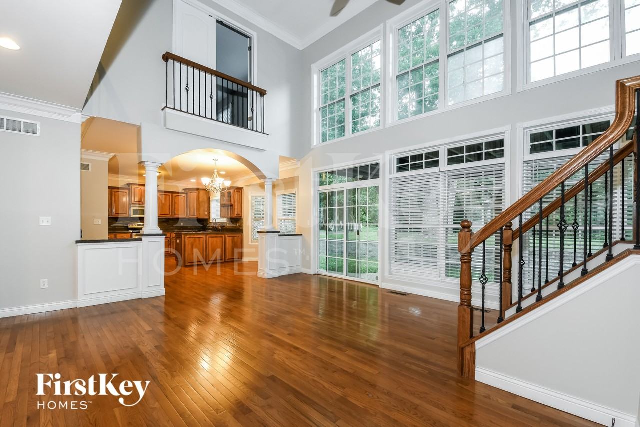 32040 Fairway Dr N - Photo 4 of 15