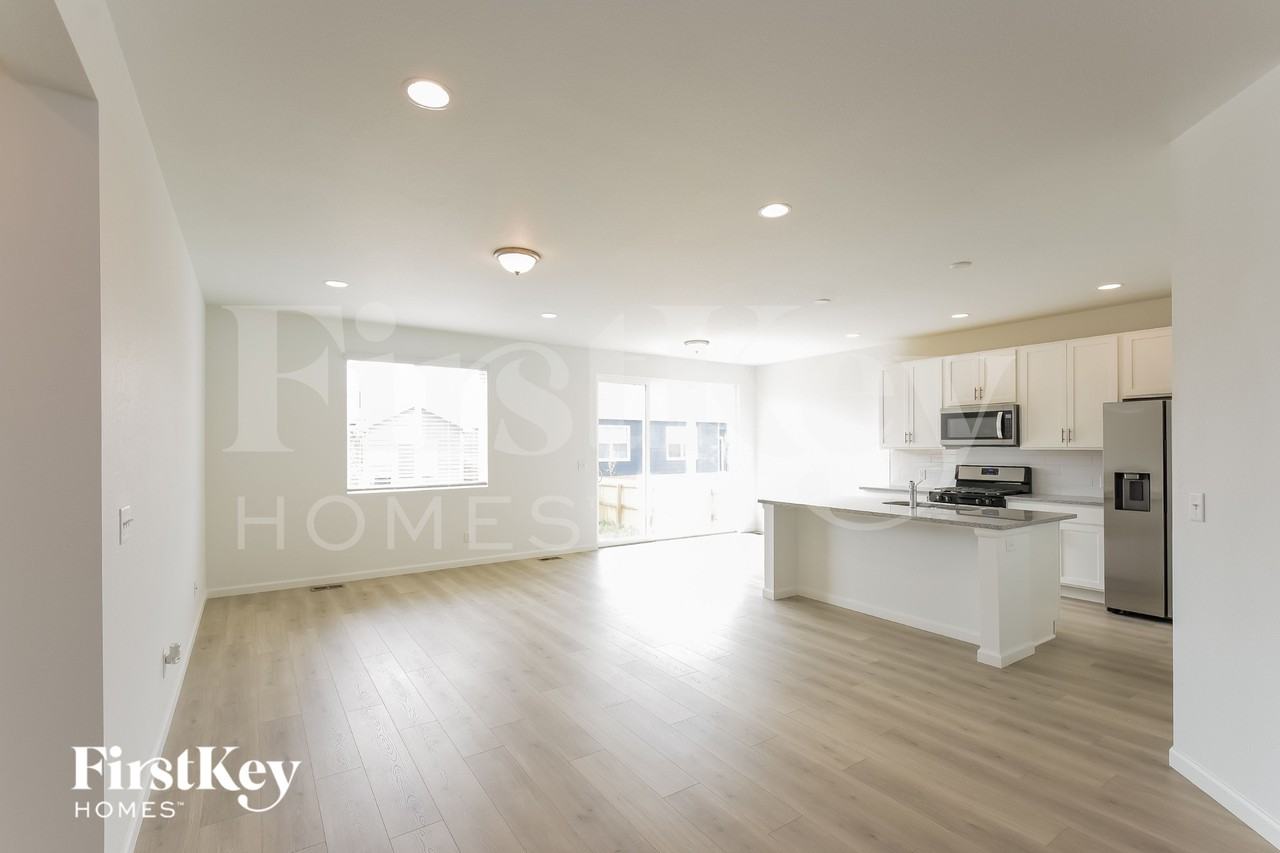 14593 Normande Dr - Photo 3 of 15