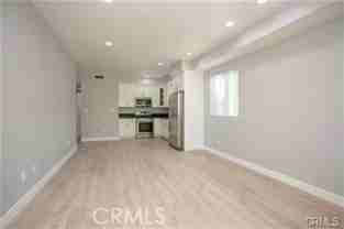 622 W 85th Street 1/2 1/2 - Photo 1 of 1