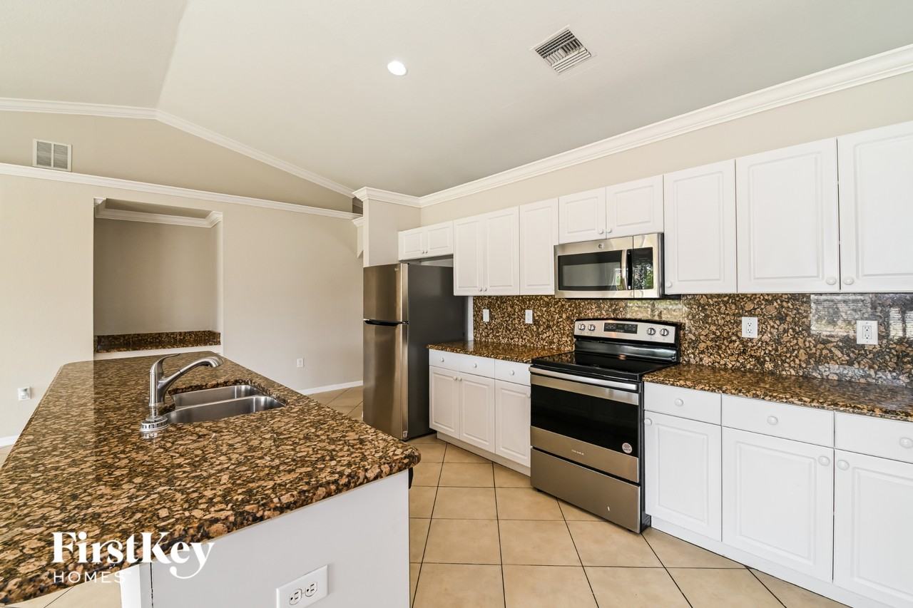 614 Sw 22nd Ter - Photo 5 of 15