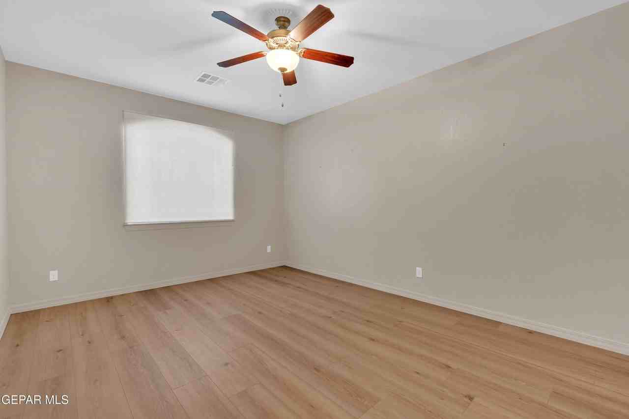 1629 Sora Way - Photo 7 of 50