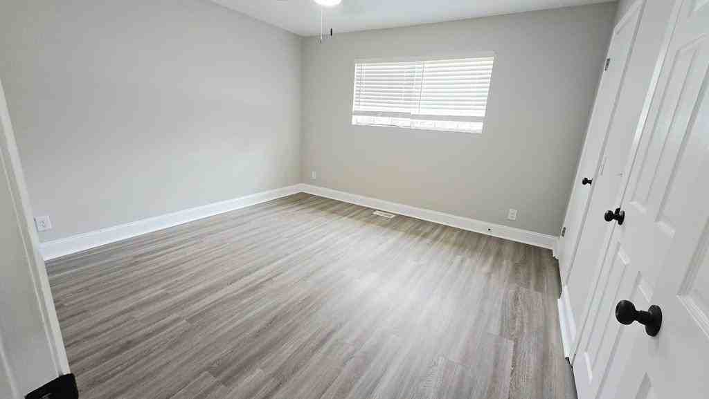 209 Trade Way - Photo 6 of 14