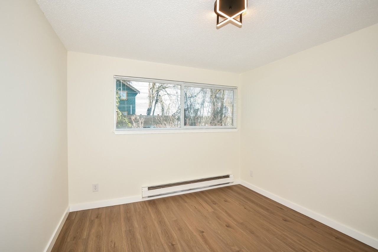 1710 Sturgus Ave S #1 - Photo 7 of 10