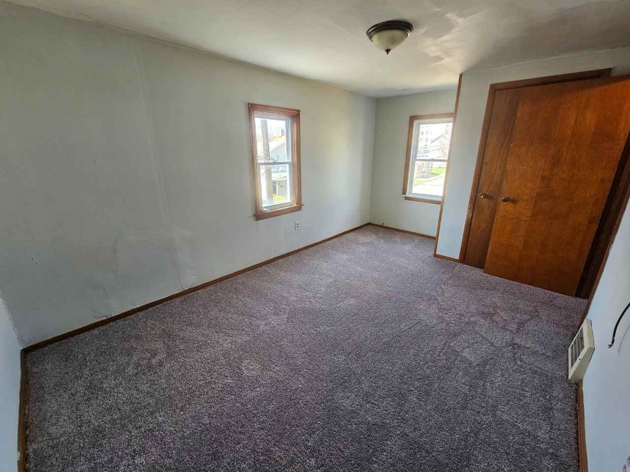 208 Arabella St - Photo 3 of 7