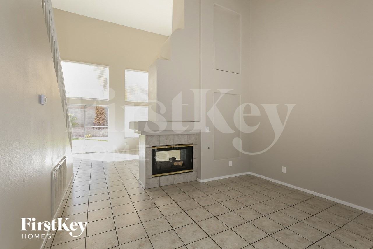 800 Coliseum Ln - Photo 4 of 15