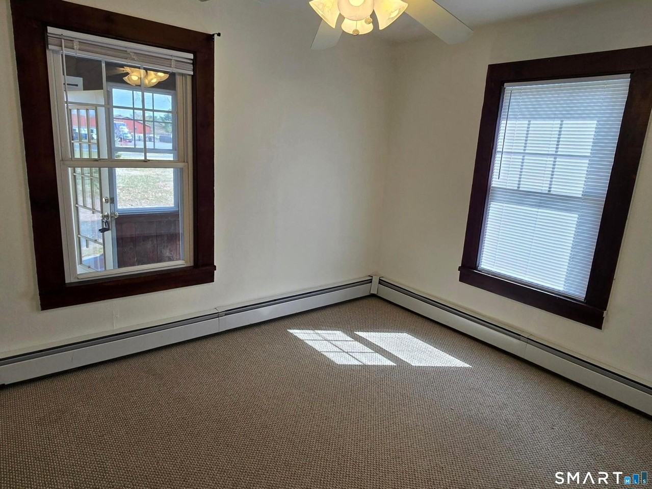 150 Spencer St - Photo 6 of 24
