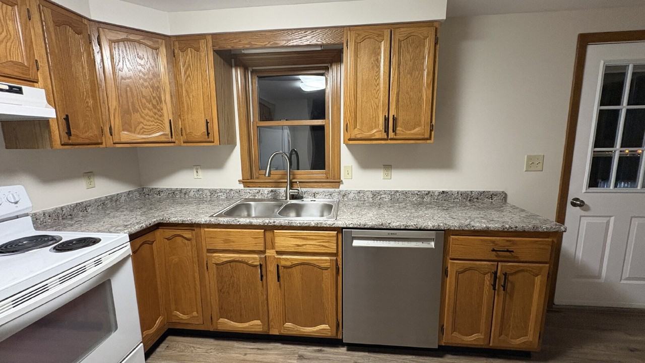 44 Garfield St #B - Photo 5 of 19