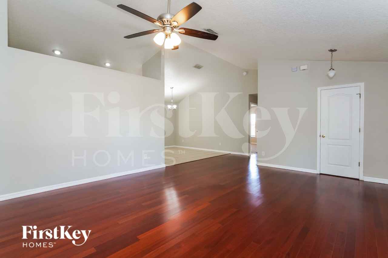 10934 Crescent Ridge Loop - Photo 3 of 16