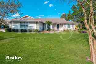 8445 Hamden Rd - Photo 1 of 1