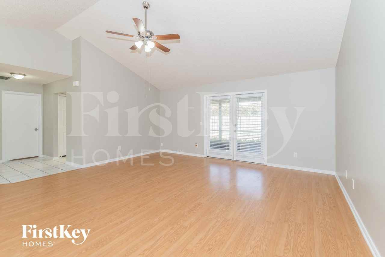 8445 Hamden Rd - Photo 2 of 15