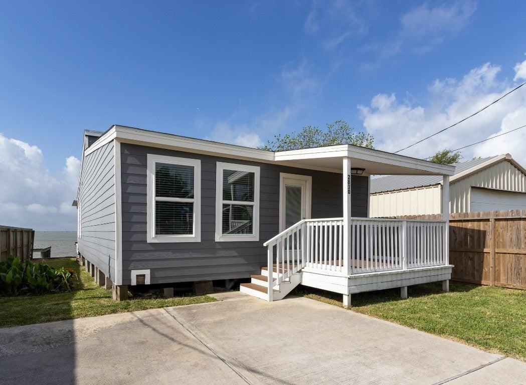 2830 Bay Oaks Harbor Dr